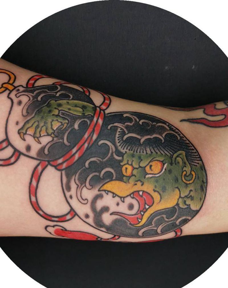 河童葫芦纹身图片_手臂老传统河童葫芦纹身图案