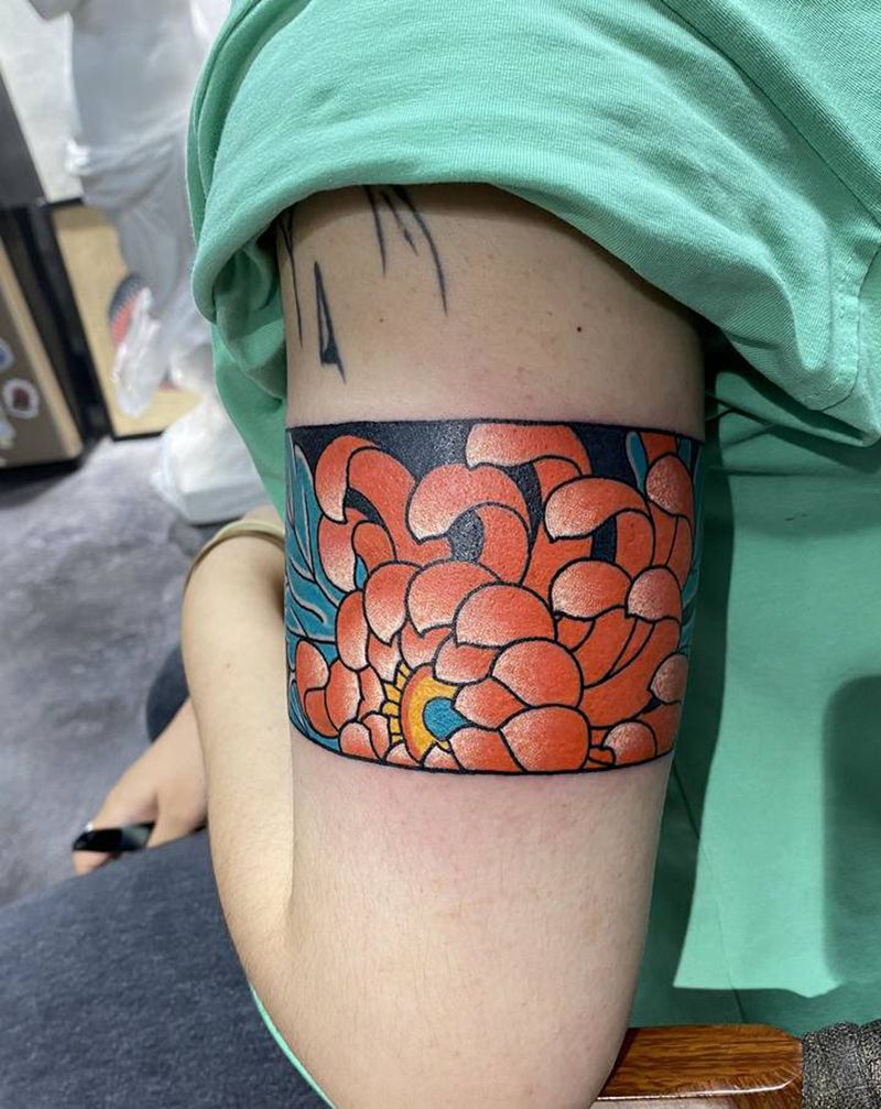 臂环纹身图片_手臂老传统菊花纹身图案