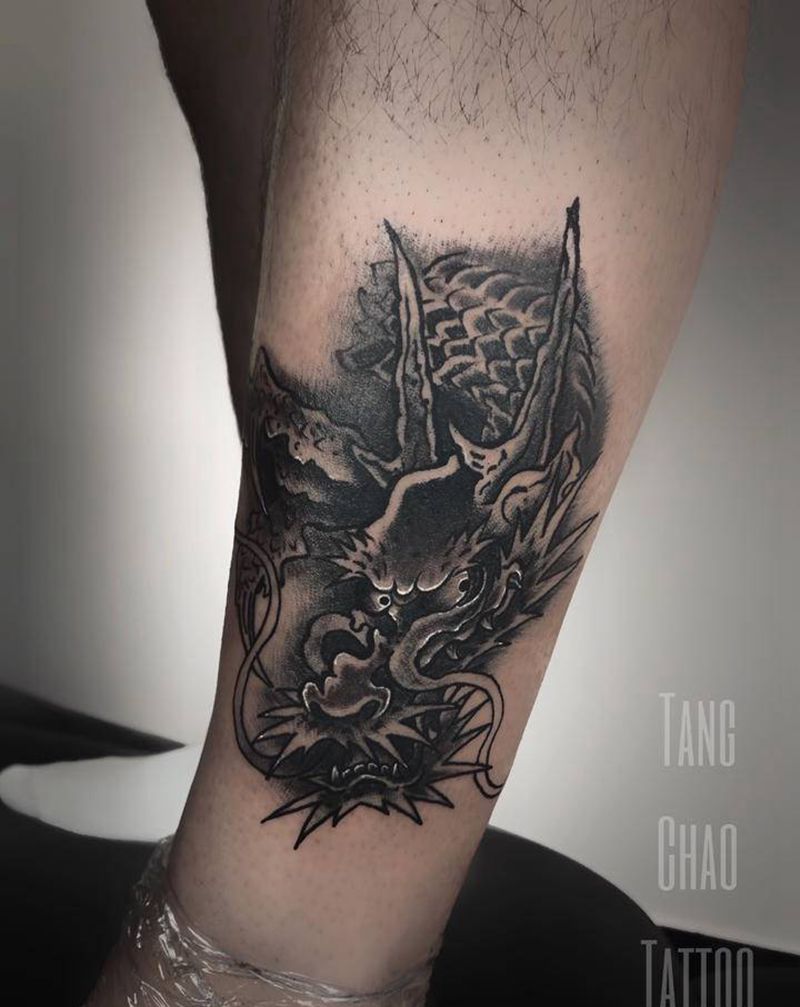 丑龙纹身图片_腿部老传统纹身图案