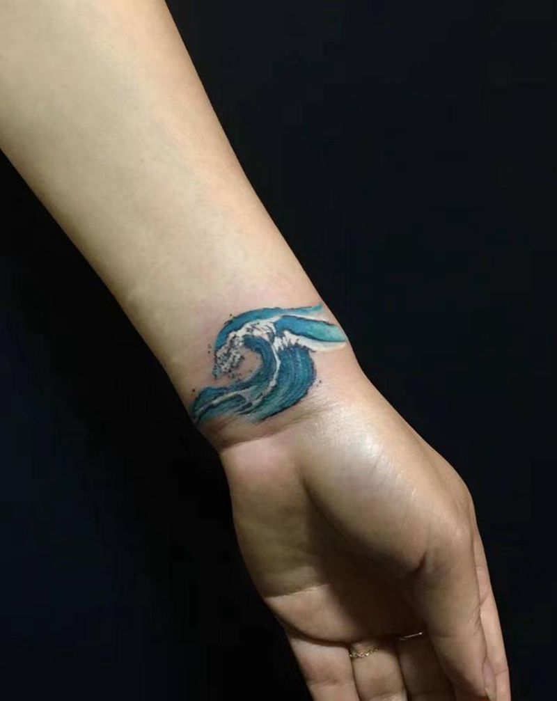 疤痕遮盖/浪纹身图片_手部纹身图案