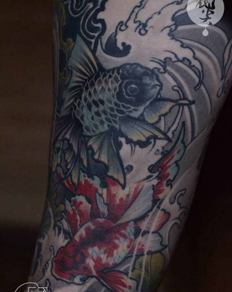 鱼纹身图片_腿部新传统纹身图案