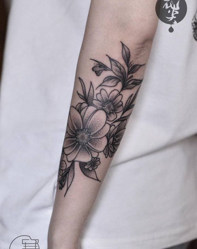 素花纹身图片_手臂点刺纹身图案