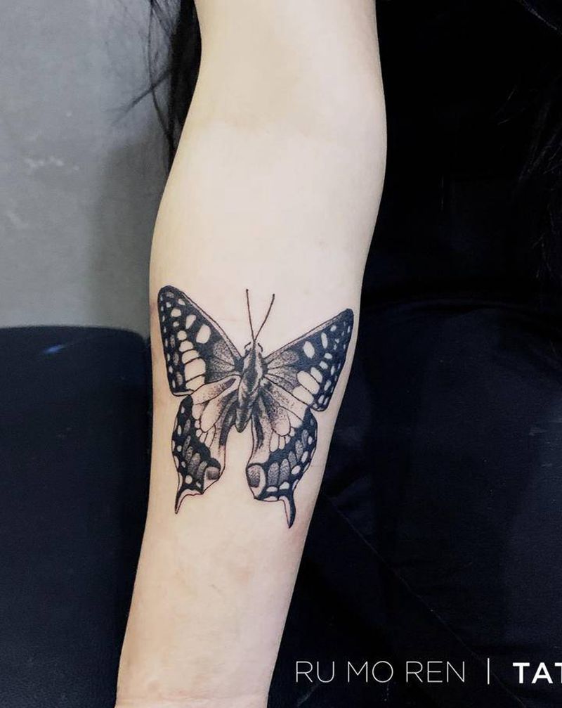 蝴蝶纹身图片_手部纹身图案