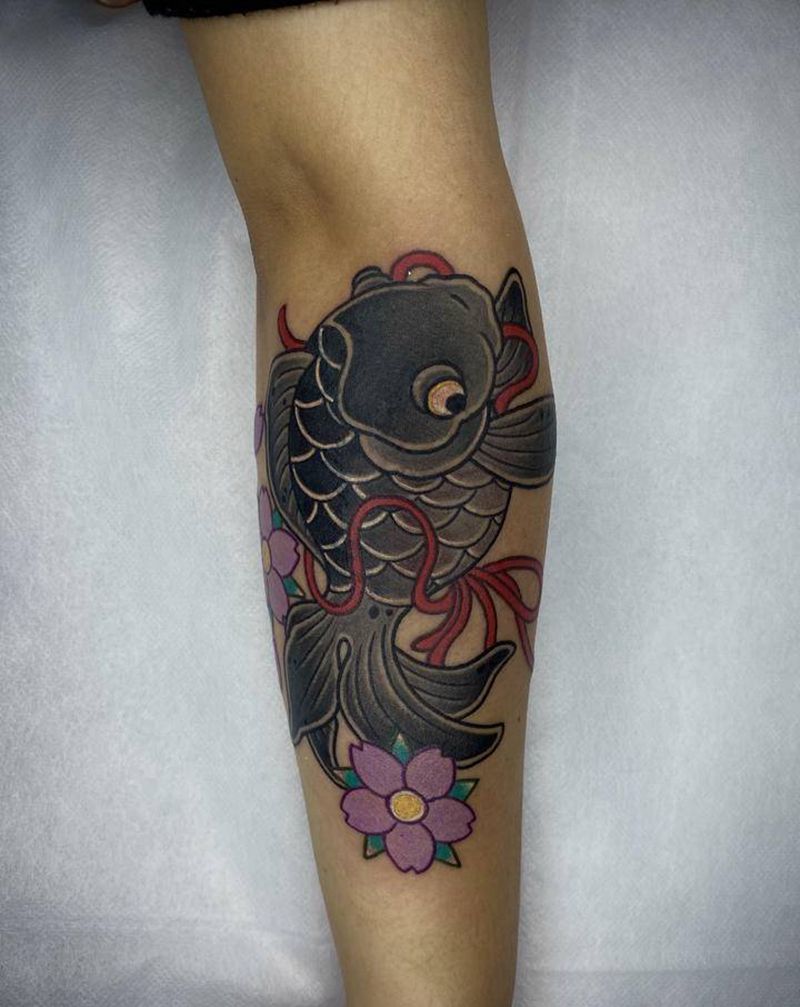 金鱼（遮盖）纹身图片_手臂老传统金鱼纹身图案