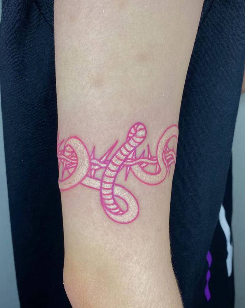 荆棘与蛇纹身图片_手臂图腾荆棘纹身图案