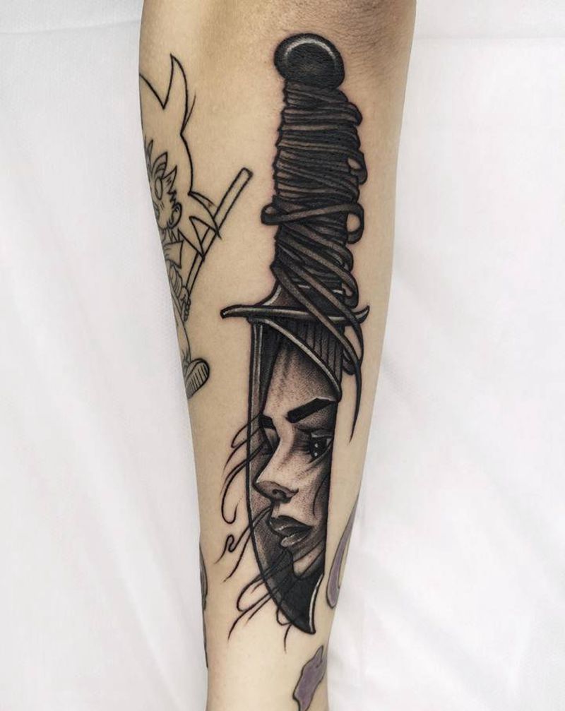 匕首纹身图片_手臂Old School匕首纹身图案