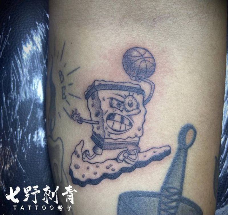 海绵宝宝纹身图片_手臂纹身图案