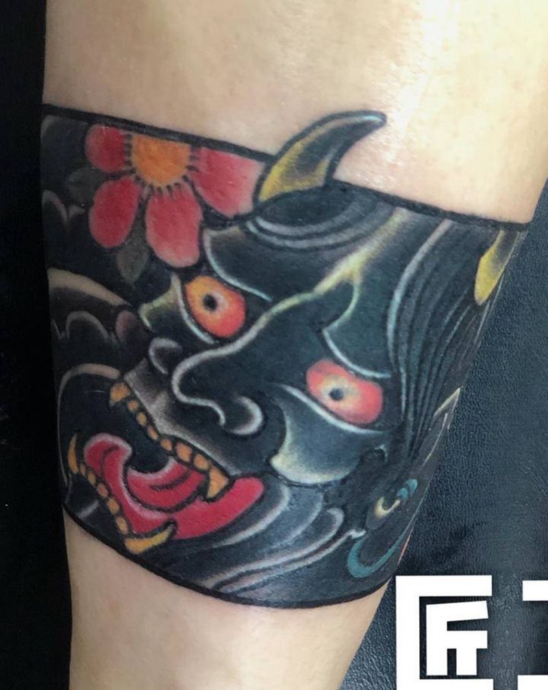 臂环纹身图片_手臂老传统遮盖！纹身图案