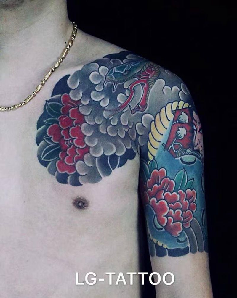 半胛纹身图片_手臂老传统纹身图案