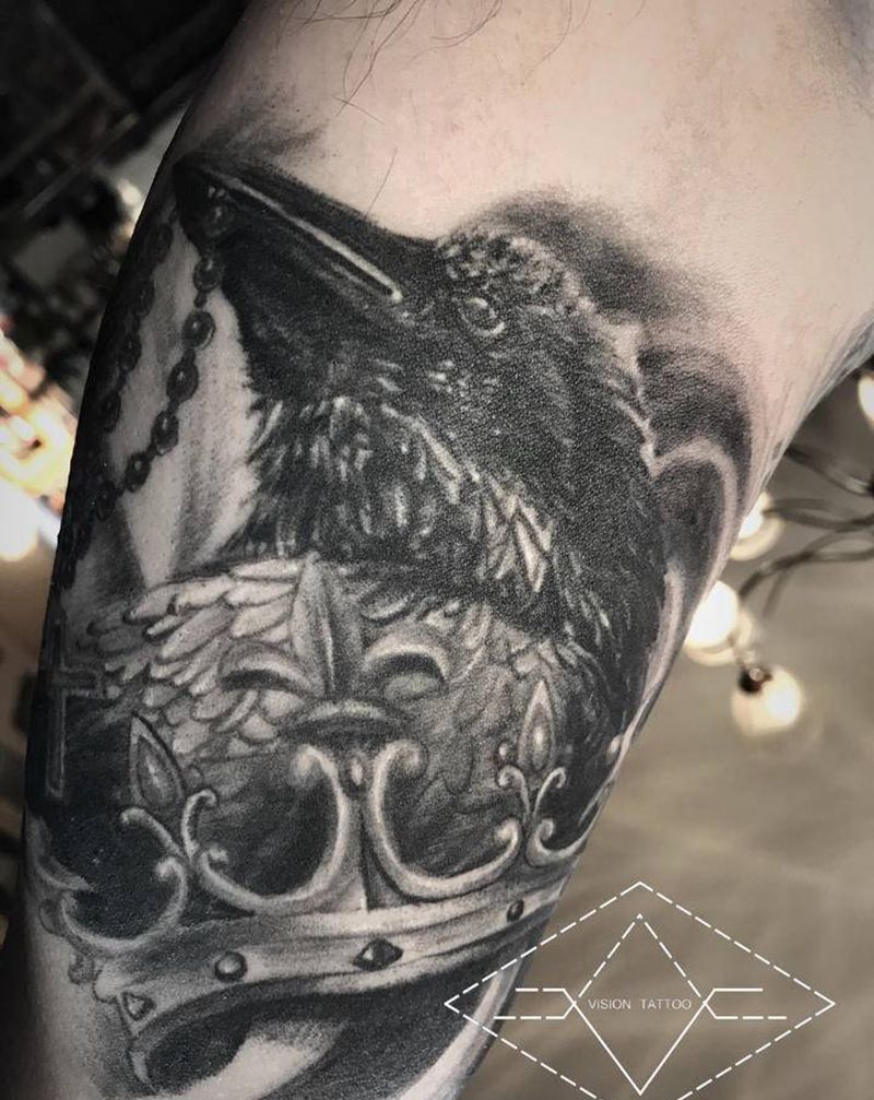 乌鸦皇冠纹身图片_手臂手部欧美写实乌鸦鸟纹身图案