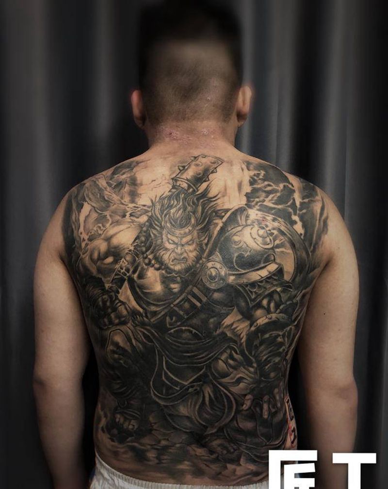 悟空纹身图片_背部欧美写实纹身图案