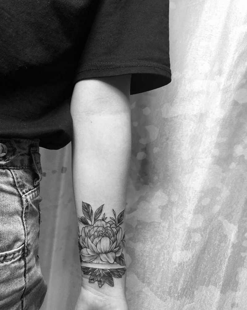 小图纹身图片_手臂花体字几何纹身图案