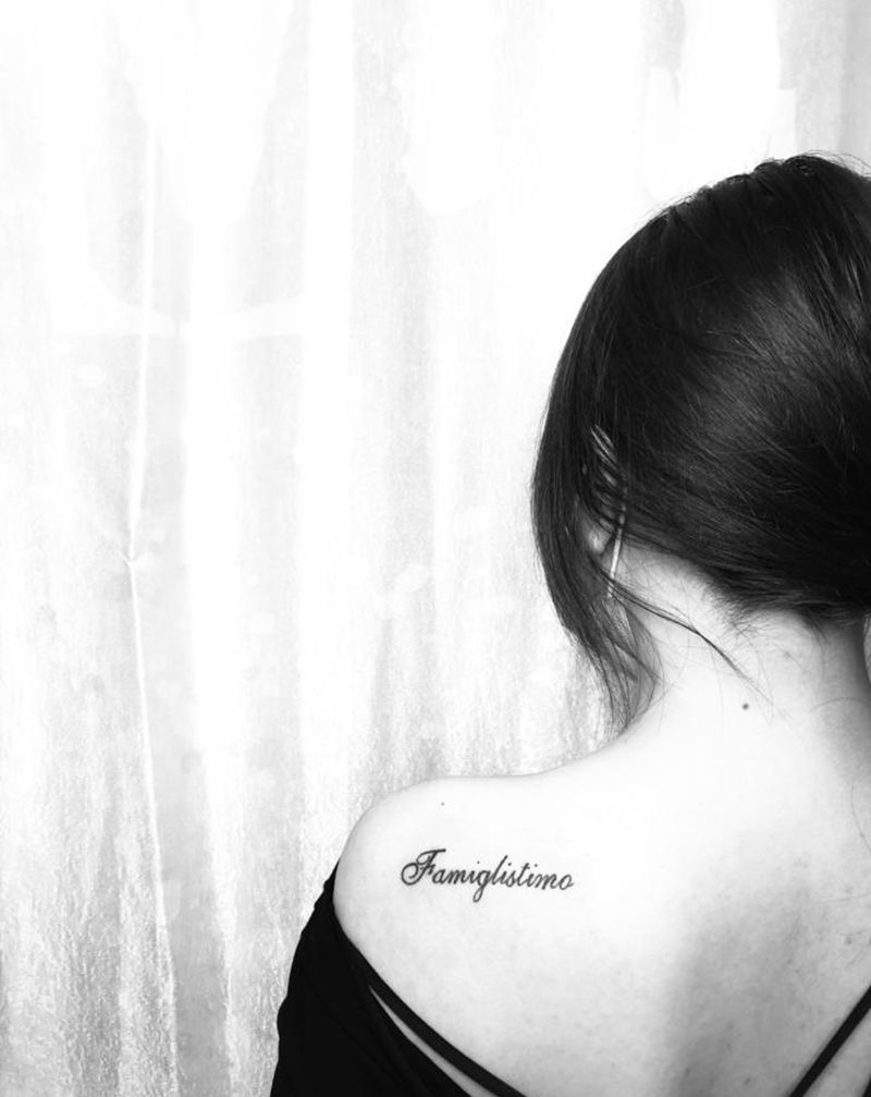 字母纹身图片_肩部花体字纹身图案