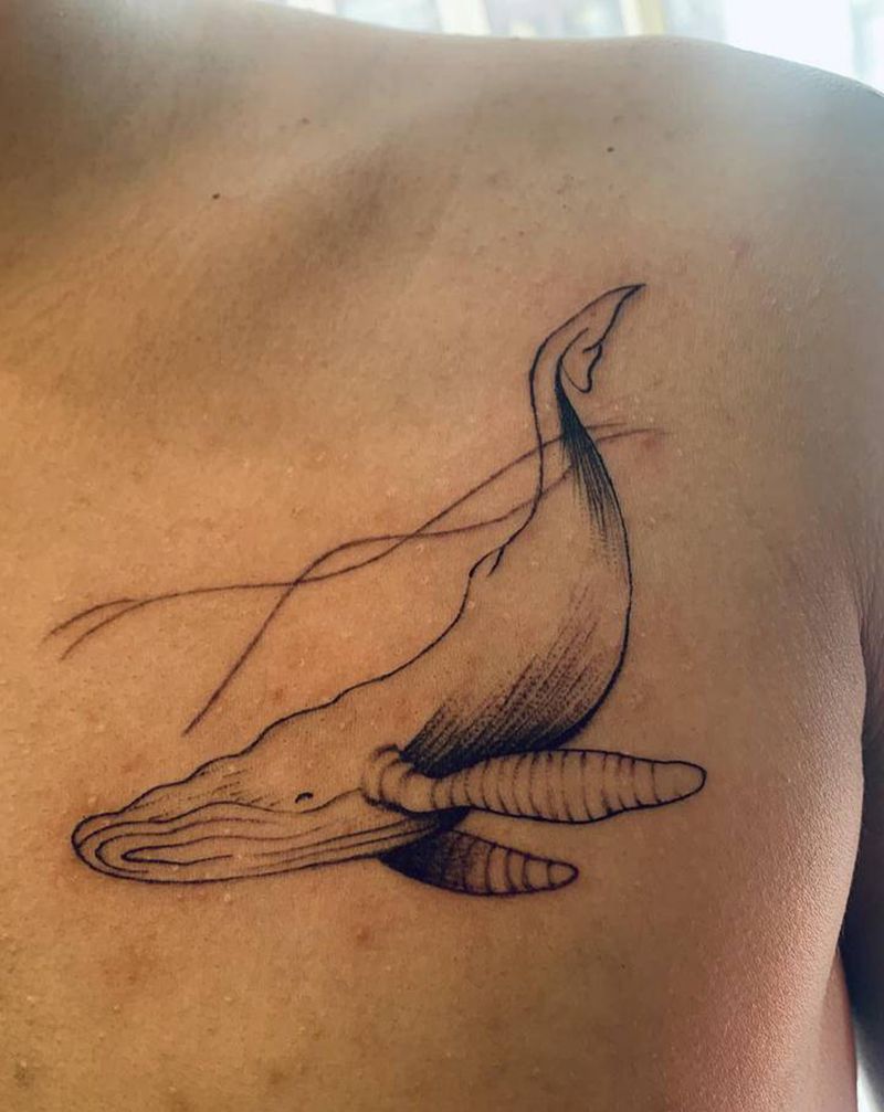 小清新鲸鱼纹身图片_胸部纹身图案