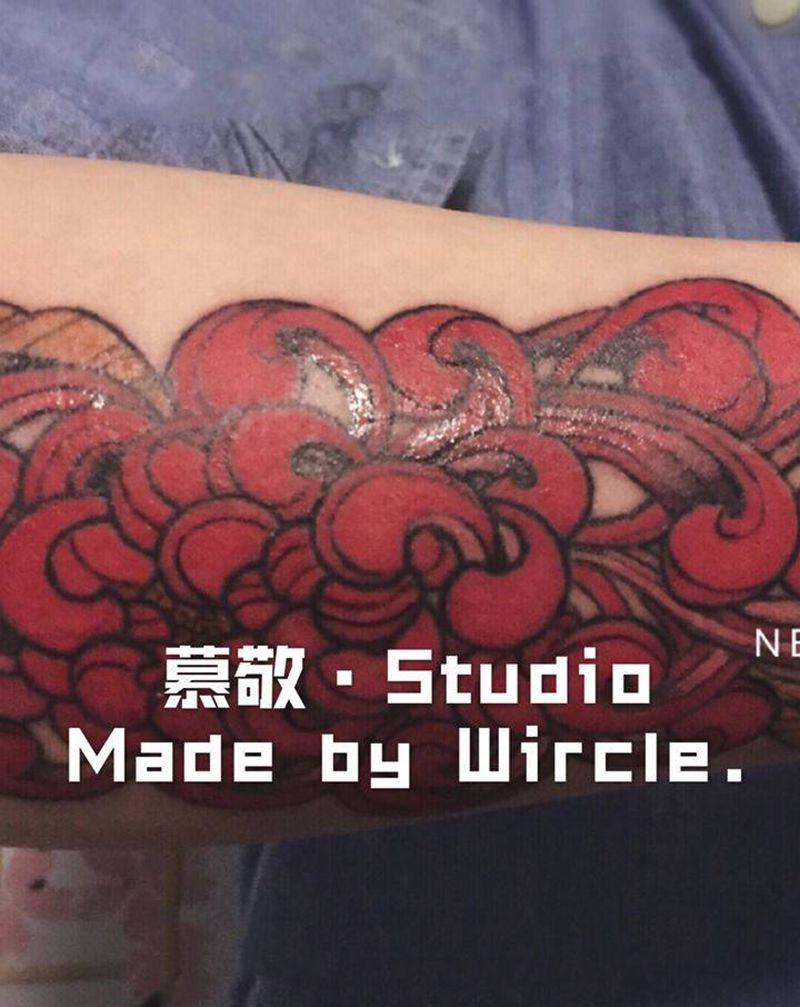 菊纹身图片_手臂新传统New School纹身图案