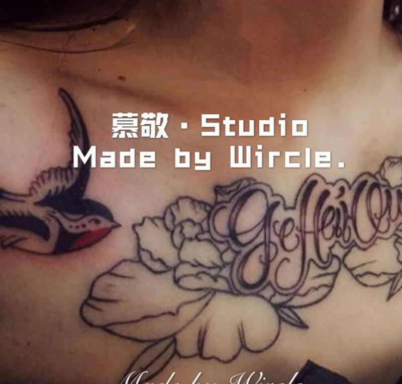 花胸➕对肩纹身图片_胸部纹身图案