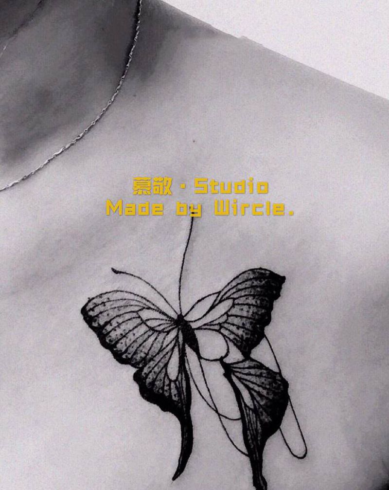 蝴蝶蝶纹身图片_胸部纹身图案