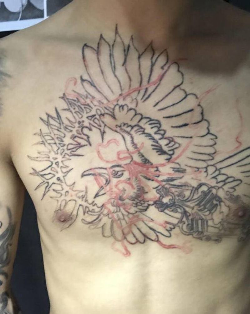 修改遮盖纹身图片_胸部纹身图案