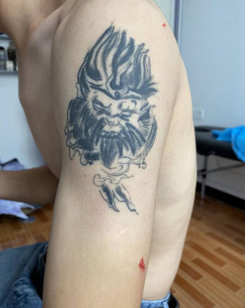 鲤鱼遮盖纹身图片_手臂新传统纹身图案