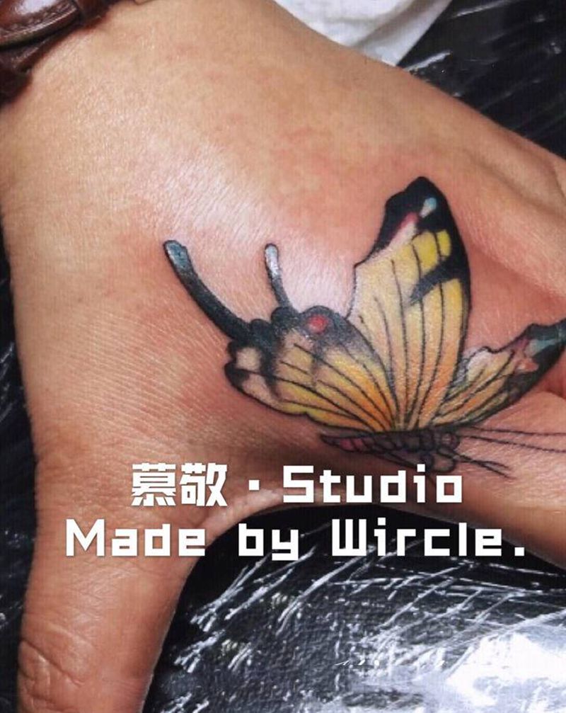 虎口 / 疤 / 蝴蝶纹身图片_手部纹身图案