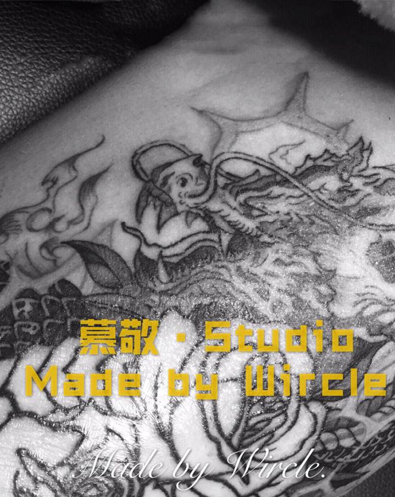 龙 未完纹身图片_腿部新传统New School纹身图案