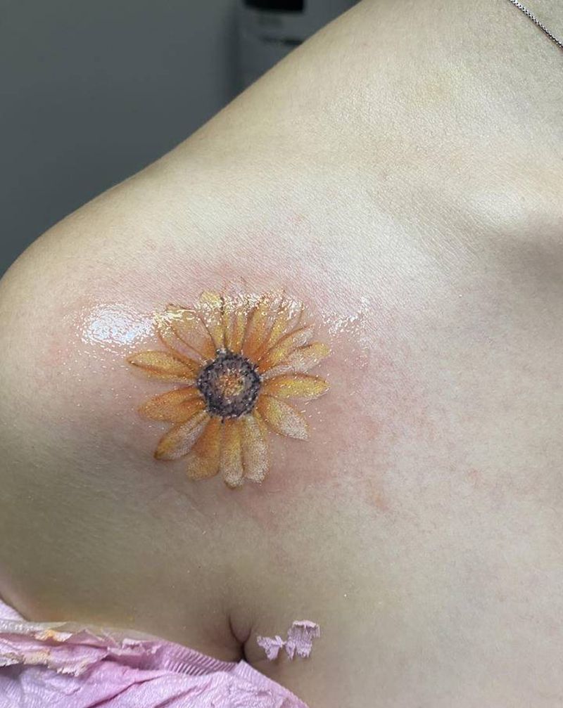 甘菊纹身图片_肩部纹身图案
