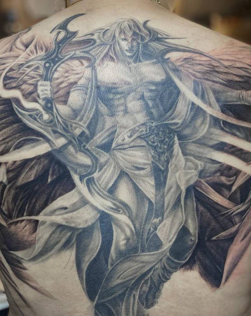 满背守护天使纹身图片_背部欧美写实天使黑灰欧美纹身图案