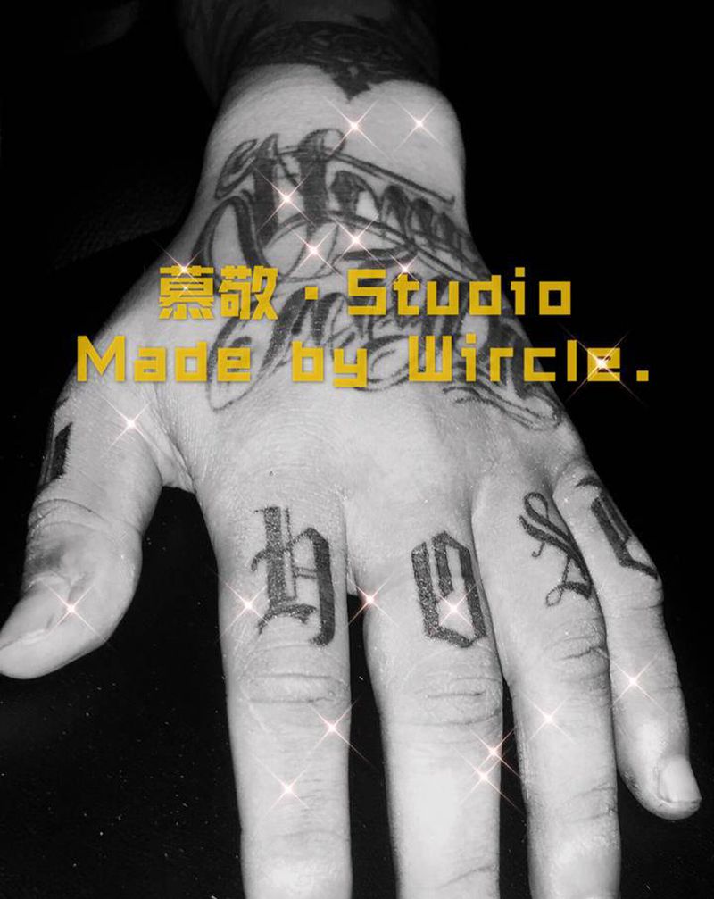 字 / Ghost纹身图片_手部纹身图案