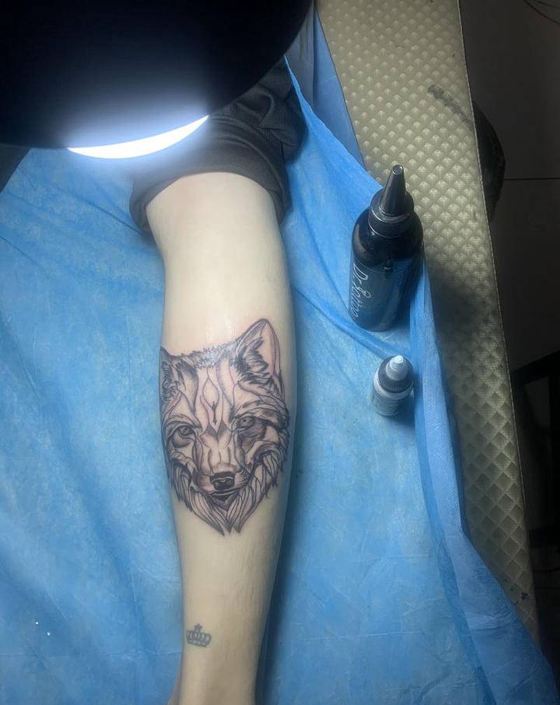 狐狸纹身图片_腿部纹身图案