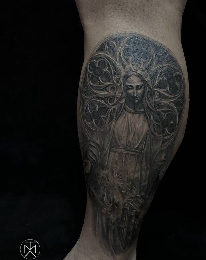 小腿圣母纹身图片_腿部脚部欧美写实圣母宗教黑灰写实纹身图案