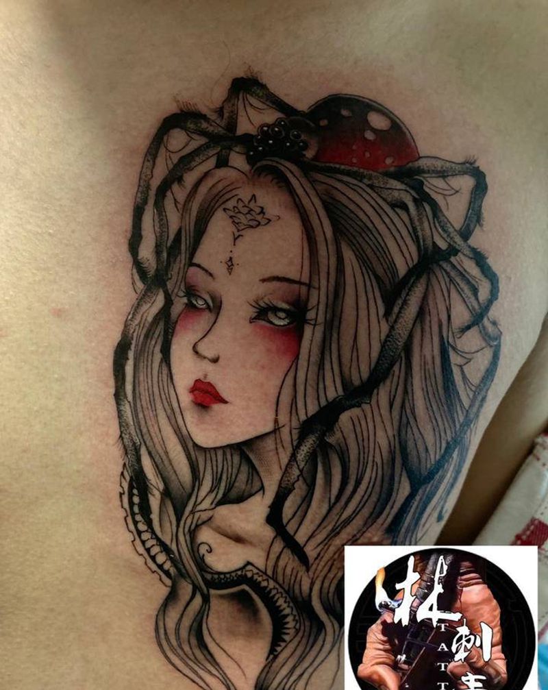 小清新纹身图片_胸部点刺纹身图案