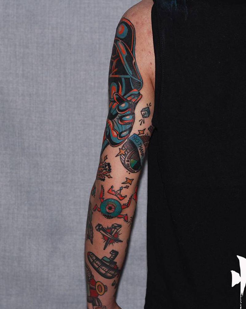 花臂拼接纹身图片_手臂Old SchoolNew School纹身图案