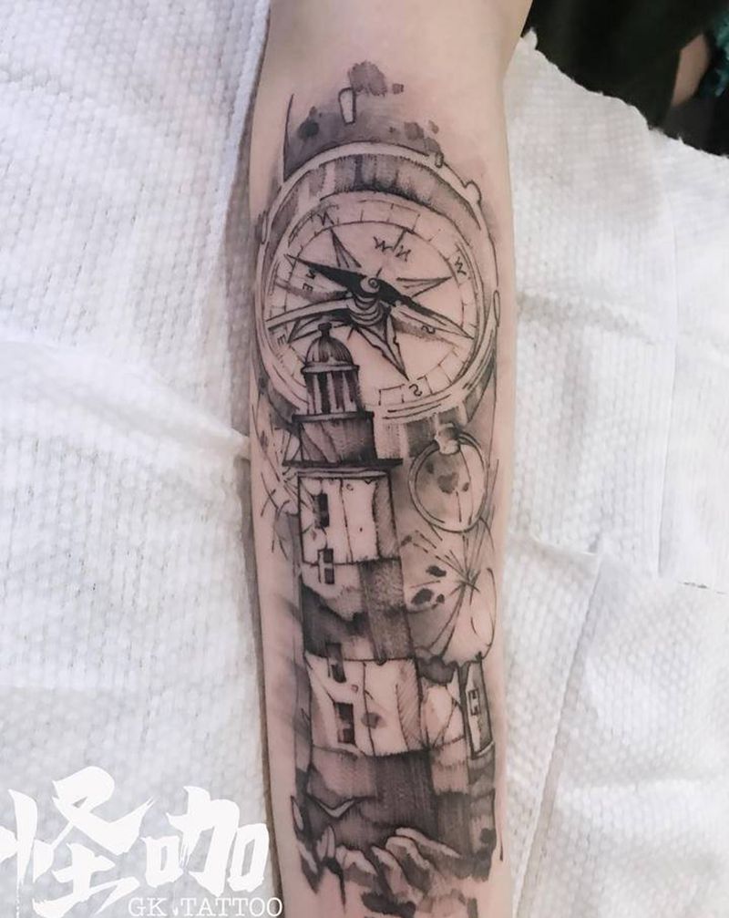 指南针纹身图片_手臂点刺纹身图案