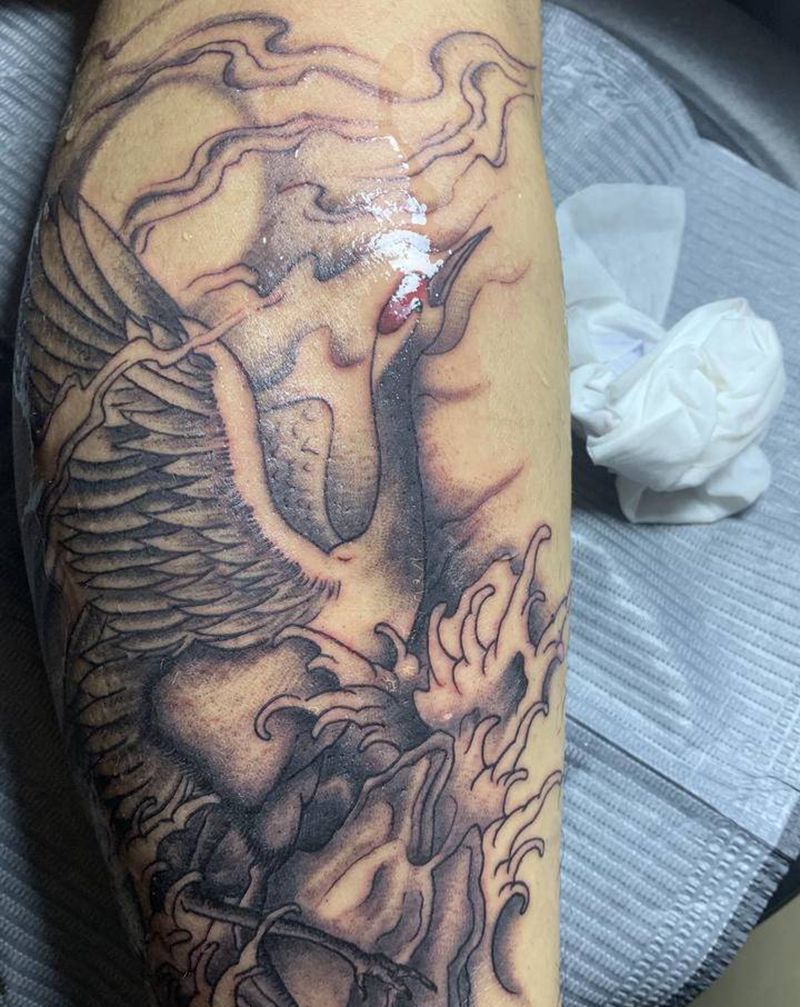 鹤纹身图片_腿部纹身图案