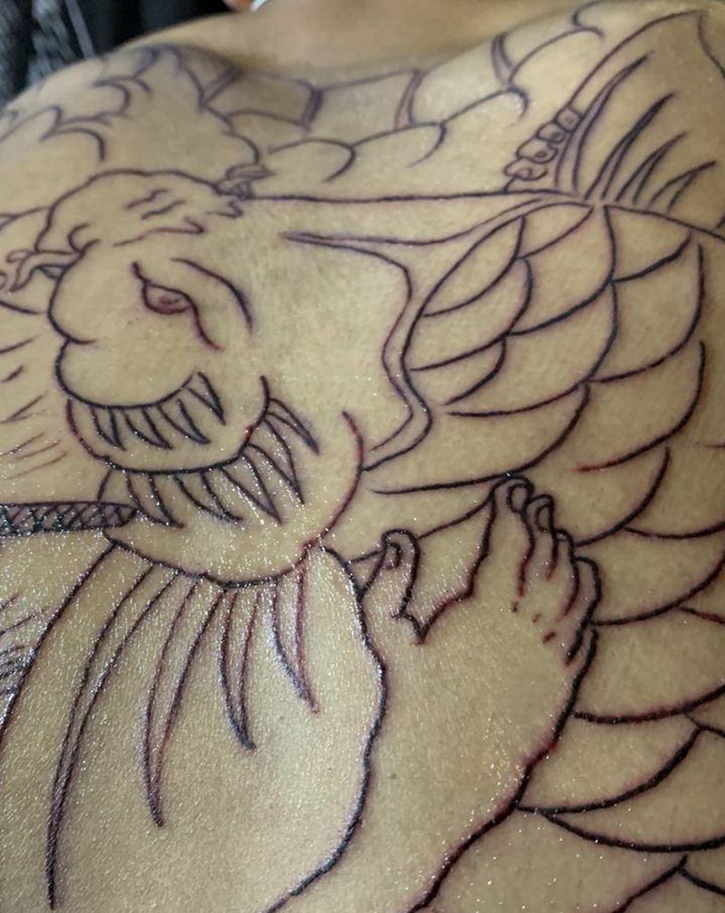 线条纹身图片_背部纹身图案