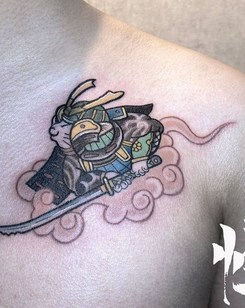 猫咪武士纹身图片_胸部New School纹身图案