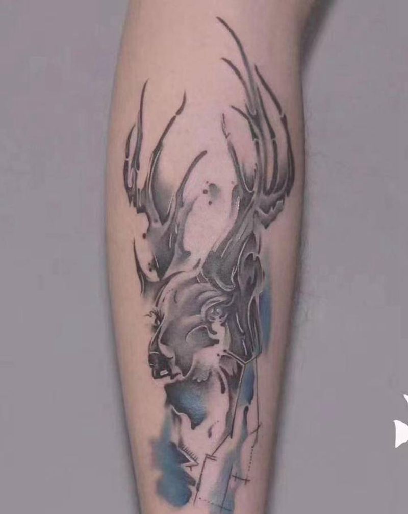 水墨纹身图片_脚部水墨纹身图案