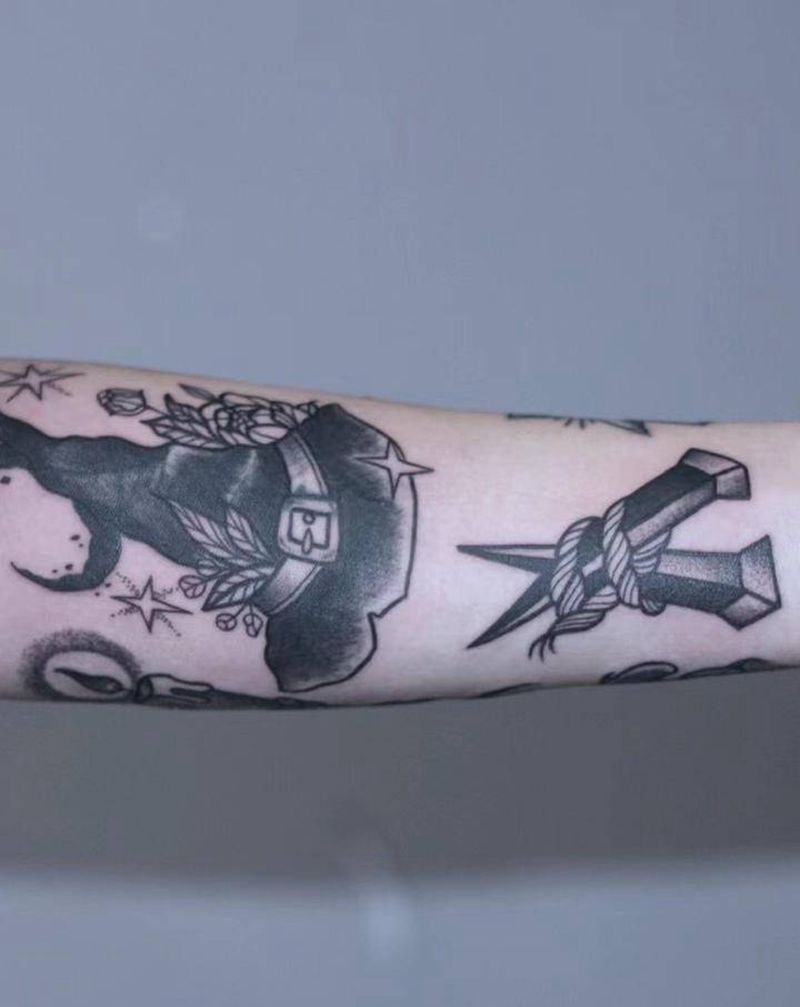 花臂拼接纹身图片_手臂Old School纹身图案