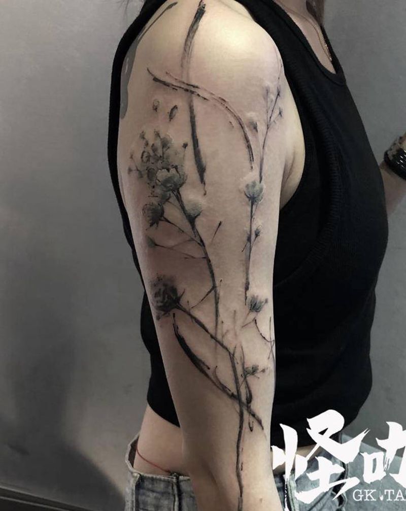 水墨花臂纹身图片_手臂水墨纹身图案