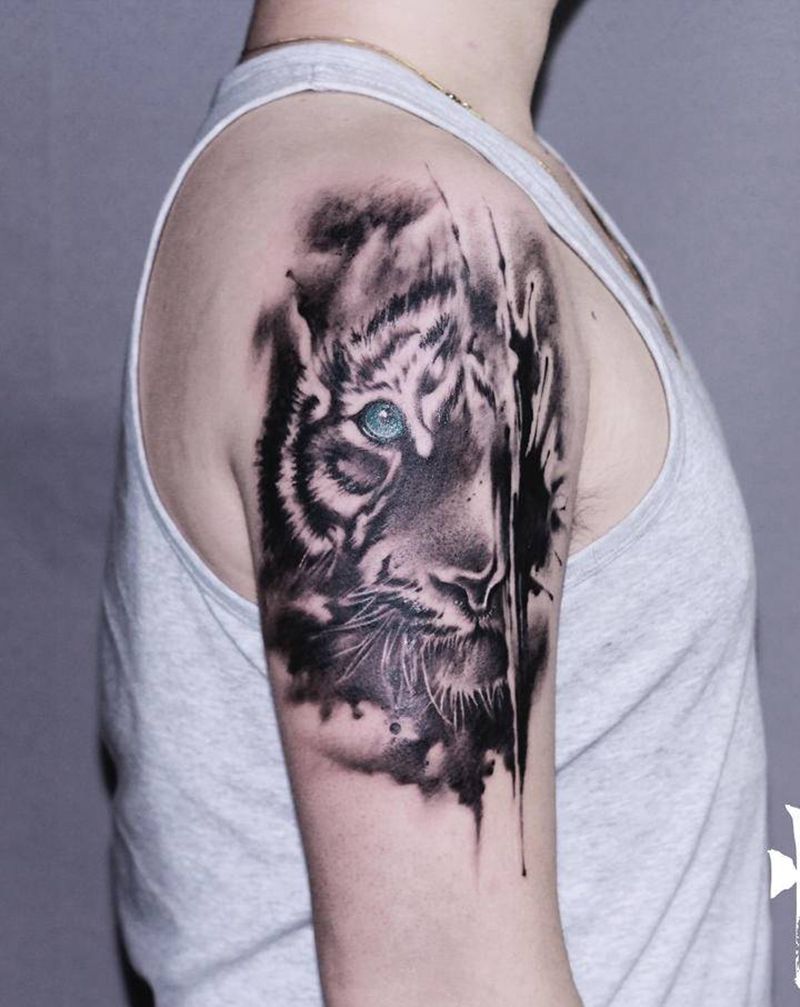 写实老虎纹身图片_手臂欧美写实水墨纹身图案