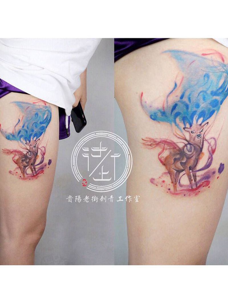 麋鹿纹身图片_臀部水彩麋鹿纹身图案