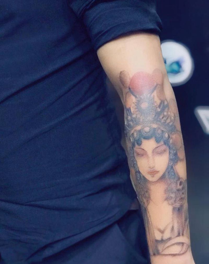 花旦纹身图片_手臂纹身图案