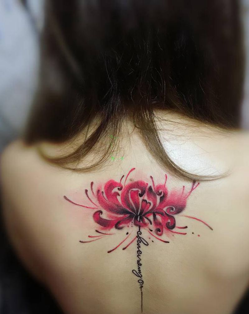 彼岸花纹身图片_背部纹身图案