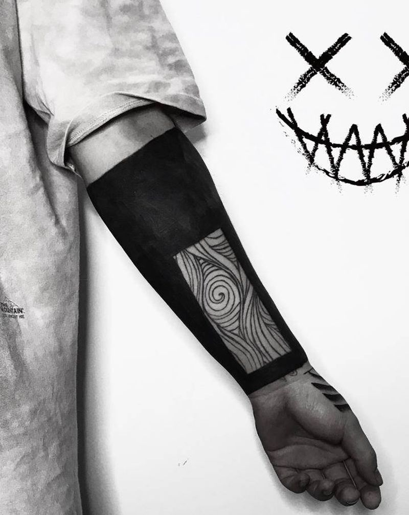 刷黑手臂纹身图片_手臂几何图腾眼睛黑臂迷幻纹身图案