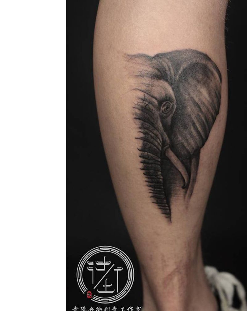 大象纹身图片_腿部欧美写实大象纹身图案