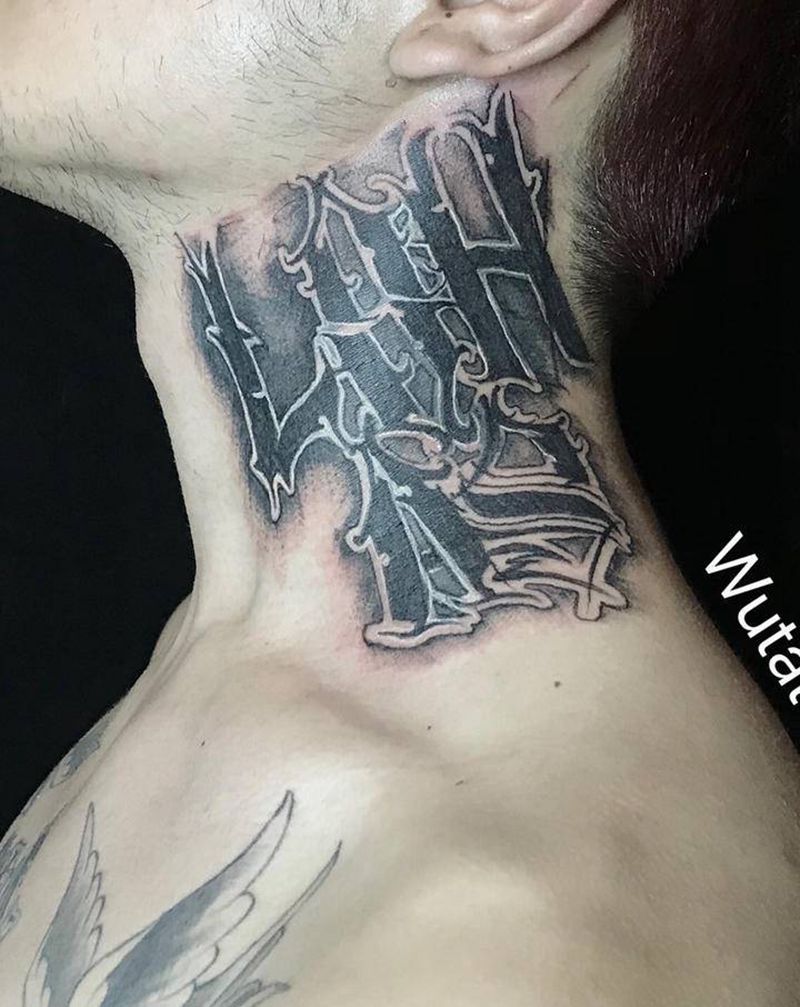 脖子遮盖乐活主义纹身图片_颈部花体字纹身图案