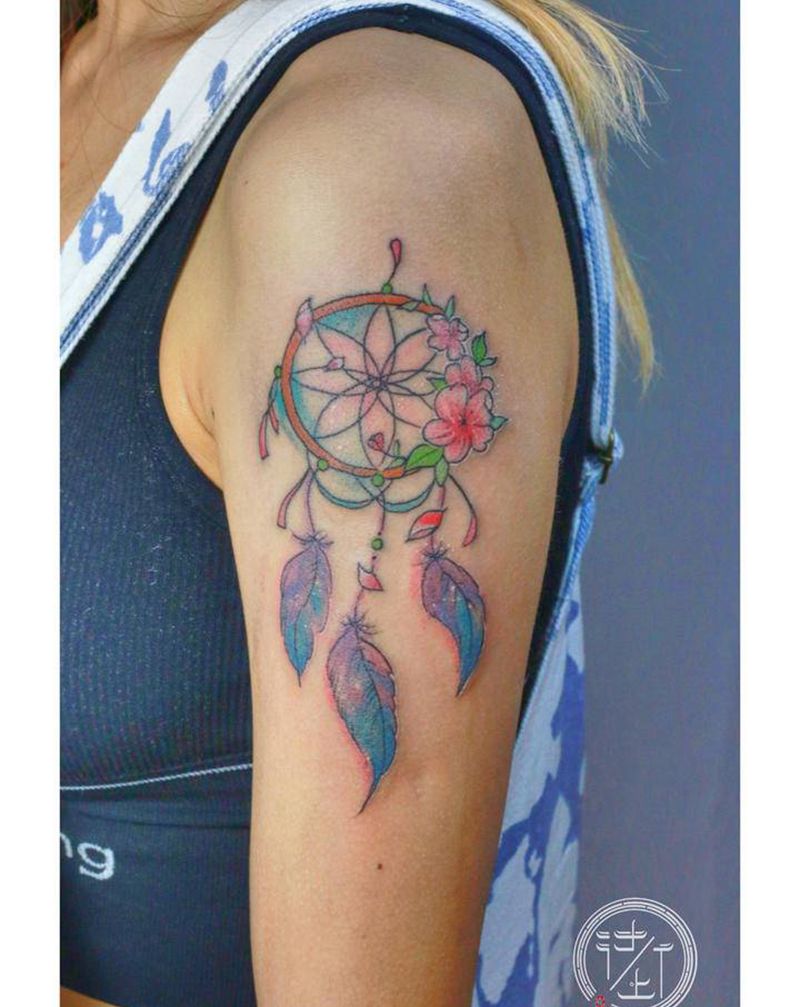 捕梦网纹身图片_肩部手臂水彩捕梦网纹身图案