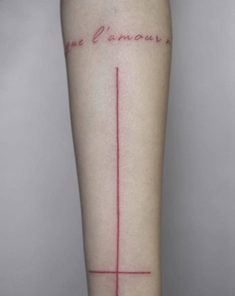 十字纹身图片_手臂纹身图案