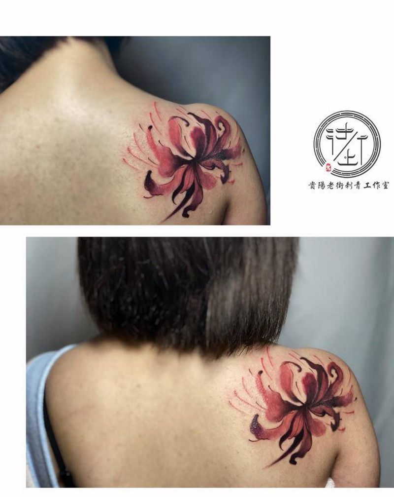 彼岸花纹身图片_背部水墨彼岸花遮盖纹身图案
