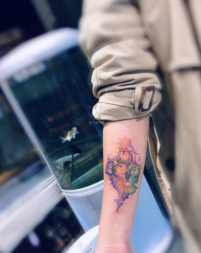 泼墨纹身图片_手臂纹身图案